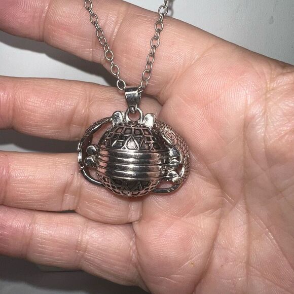 Silver Tone Memory Keeper Angel Locket Necklace - Picture 3 of 13